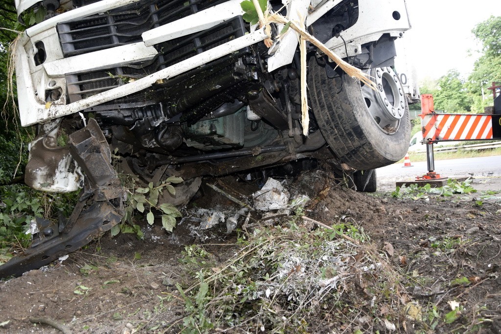 Schwerer VU A 3 Rich Oberhausen Hoehe AK Leverkusen P556.JPG - Miklos Laubert